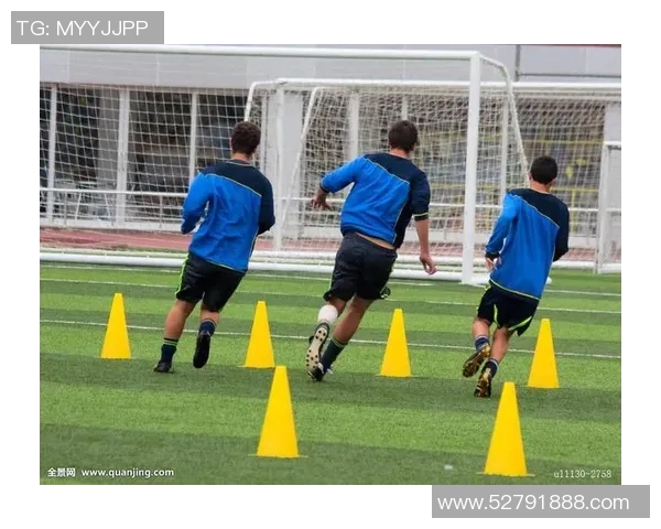 南京足球队的耐力挑战与提升策略探讨聚焦足球运动的未来发展